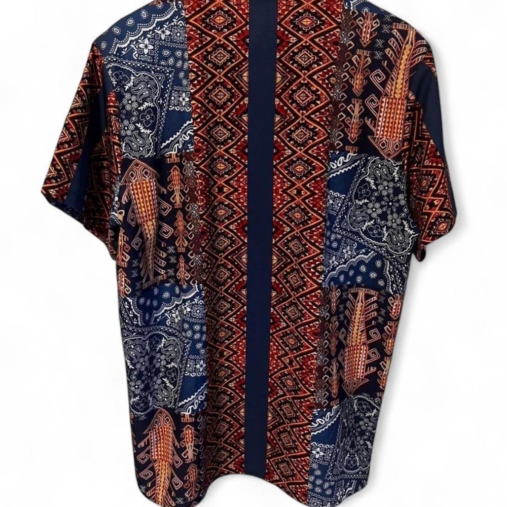 Cula Multi-Print Button Up - Picture 3 of 3